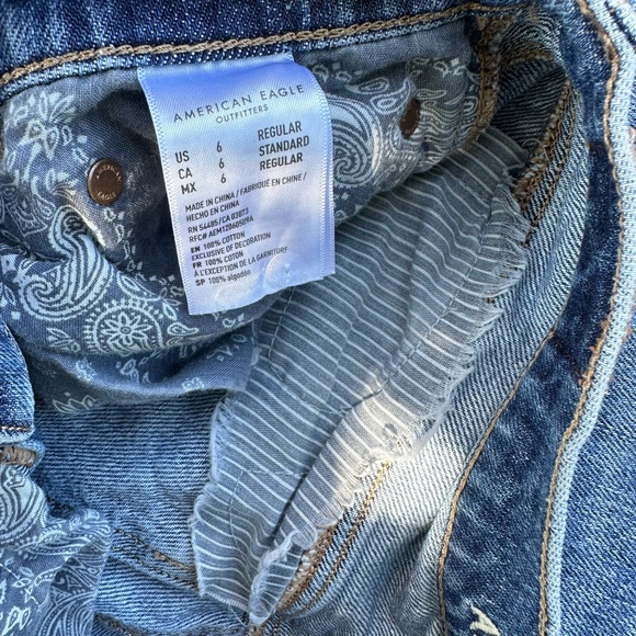 American eagle boyfriend ripped jeans - Picture 2 of 6